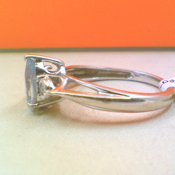 🌟10K Diamond Blue Topaz Ring🌟 - Picture 5 of 9
